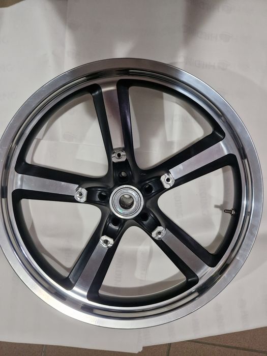 Felga przednia 19×3,00 Harley Dawidson V Rod Musice