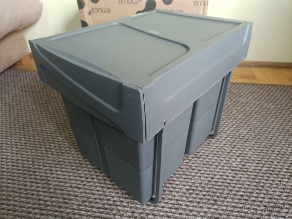 Wysuwany kosz do segregacji śmieci Emuca 40 l