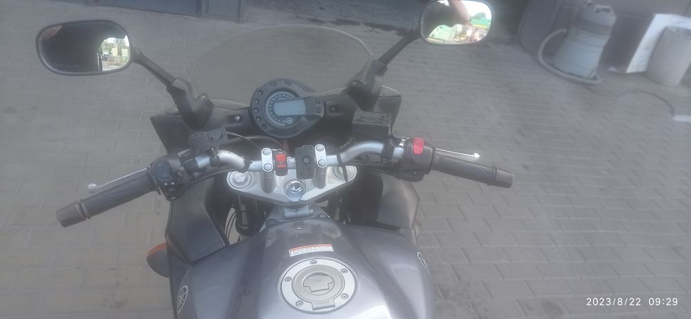 Мотоцикл Yamaha FZ6