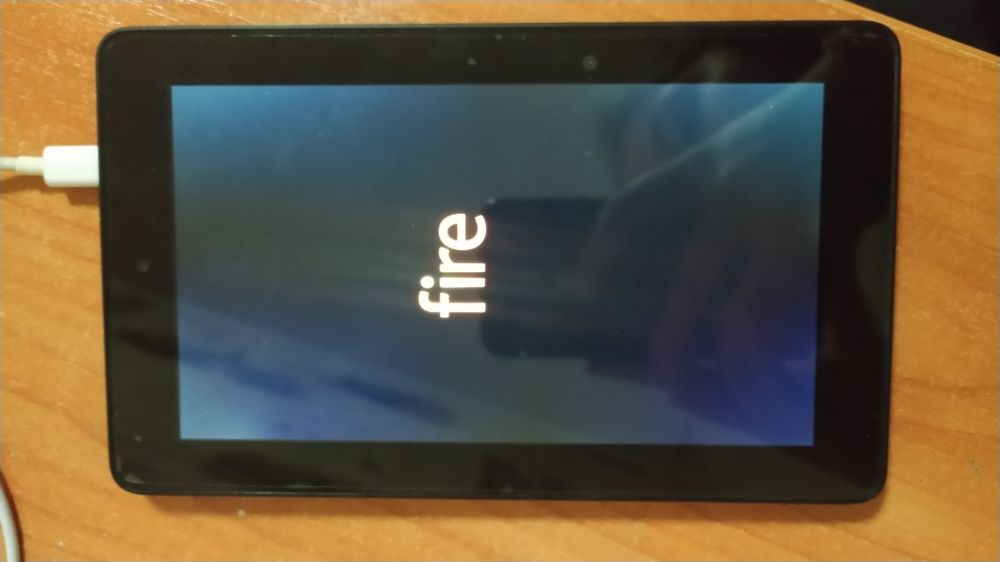 Продається планшет Amazon Fire