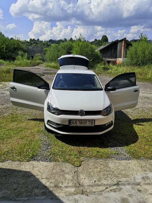 Автомобіль Wolksvagen Polo 2017 рік 1.2 TSI бензин машина хетчбек фольцваген поло білий колір офіціал