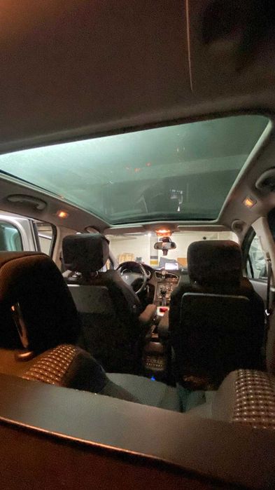 Peugeout 5008 Premium