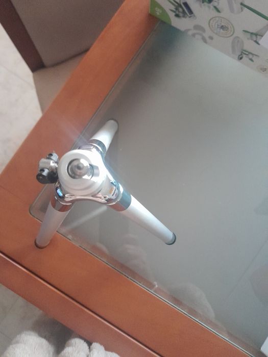 Tripé Metálica bom estado