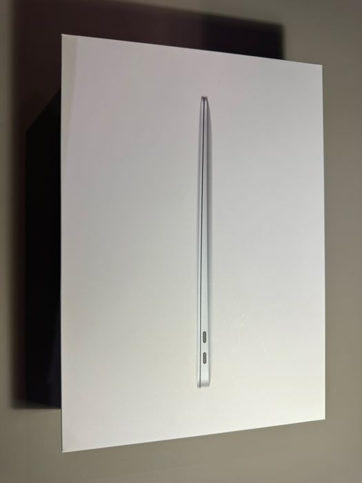 MacBook Air i3 13,3 8GB RAM 256GB SSD