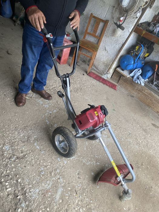 Roçadora com rodas 52cm3