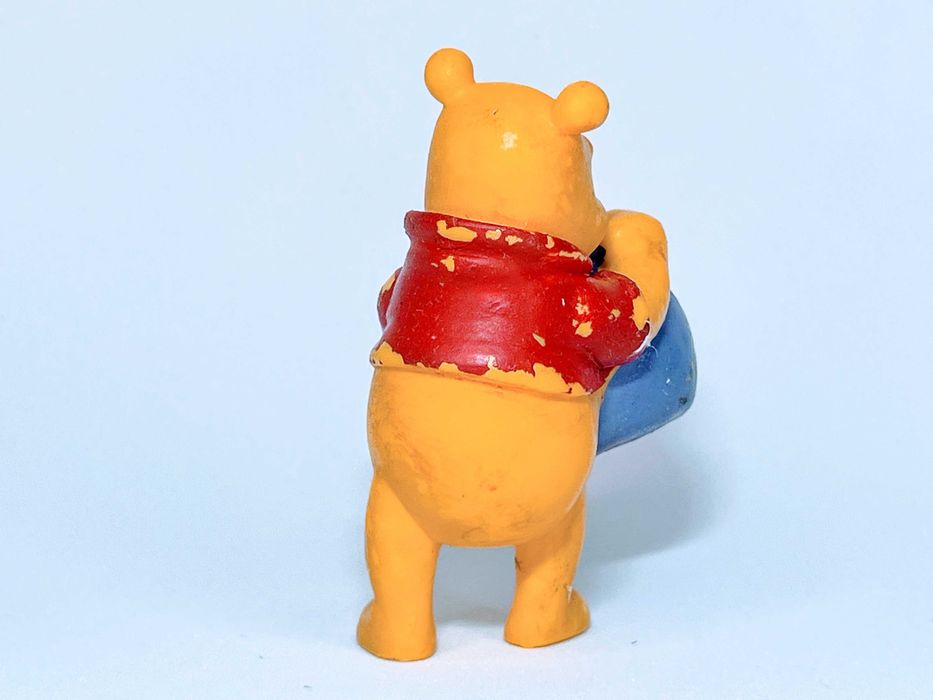 Figura Bullyland Winnie the Pooh com Pote de Mel