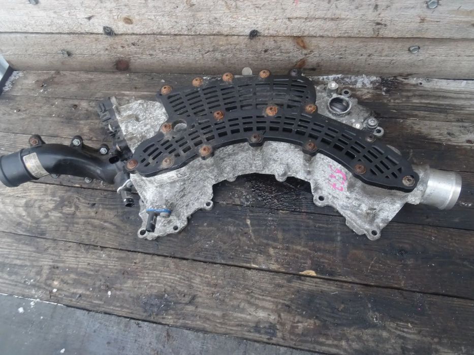 ZAWÓR NAGRZEWNICY TERMOSTAT OBUDOWA UKŁADU CHŁODZENIA VW AUDI 057121111AA