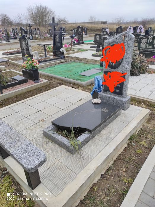 Встановлення обелісків і положка плитки