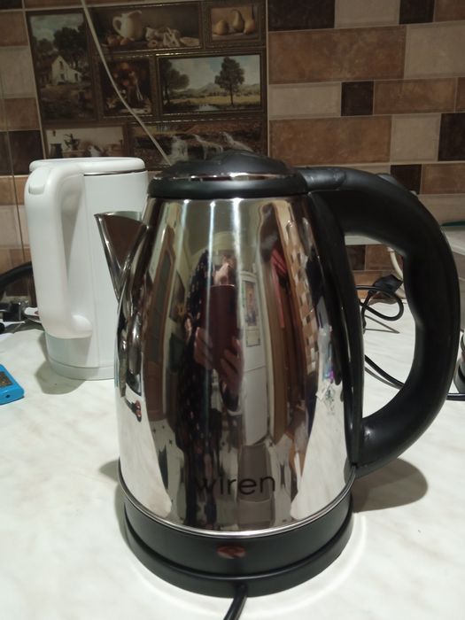 Новий Електрочайник WIREN