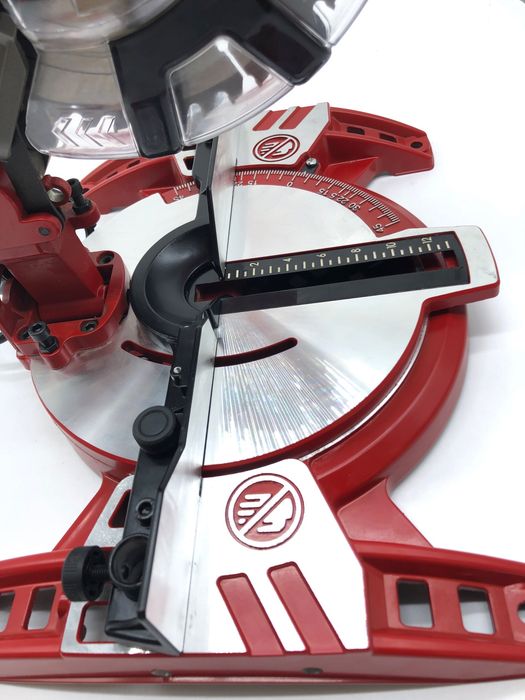 Piła ukośnica Einhell 1600 W 210 mm
