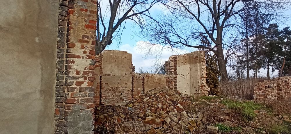 Cegła z rozbiórki stodoły