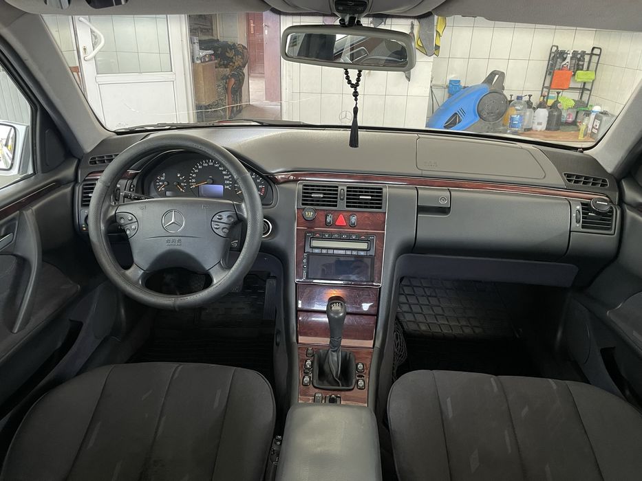Продам Mercedes-Benz E200 W210 Restyling, 2000 року випуску