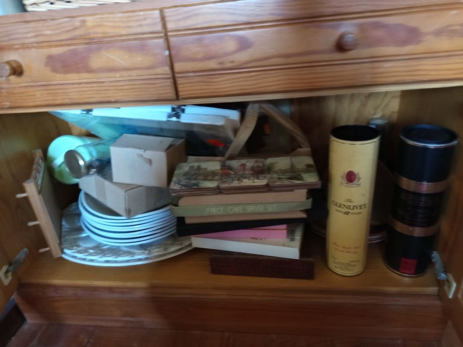 Guarda louça em madeira