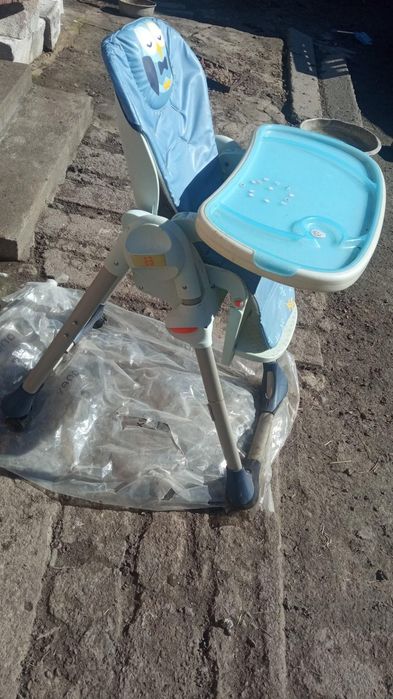 Стільчик для годування.600грн