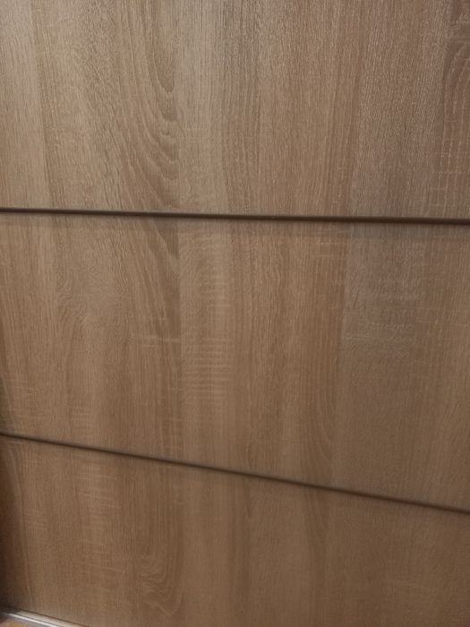 Szafa z drzwiami przesuwnymi
