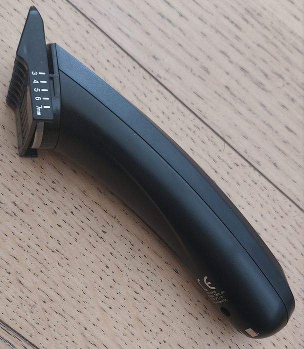 Профессиональная машинка для стрижки и окантовки Astra RFC-0836