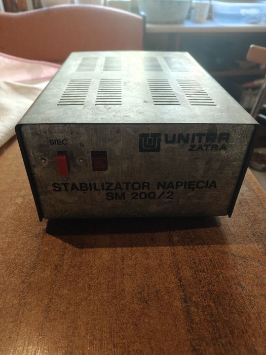 Stabilizator napięcia UNITRA zatra SM 200/2