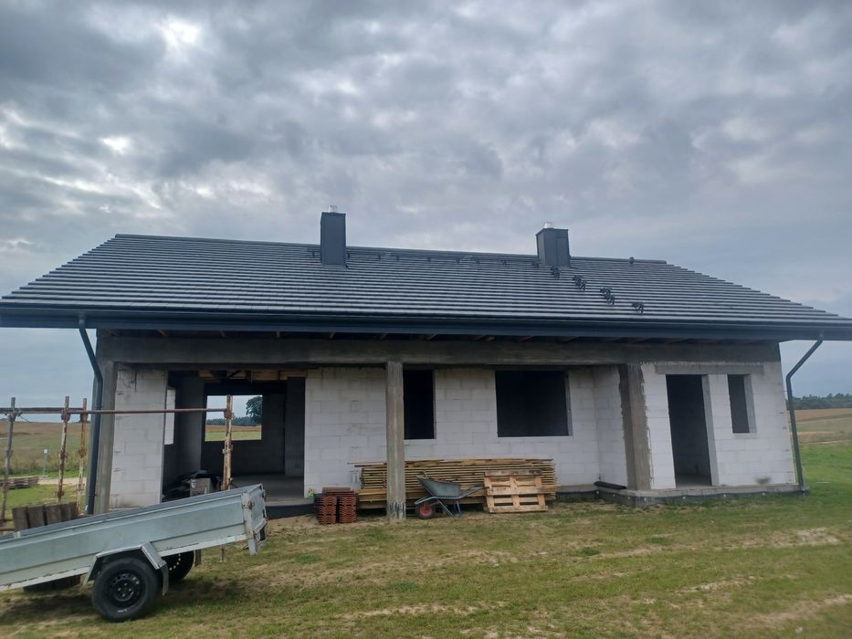usługi dekarsko- ciesielskie dekarz, Cieśla