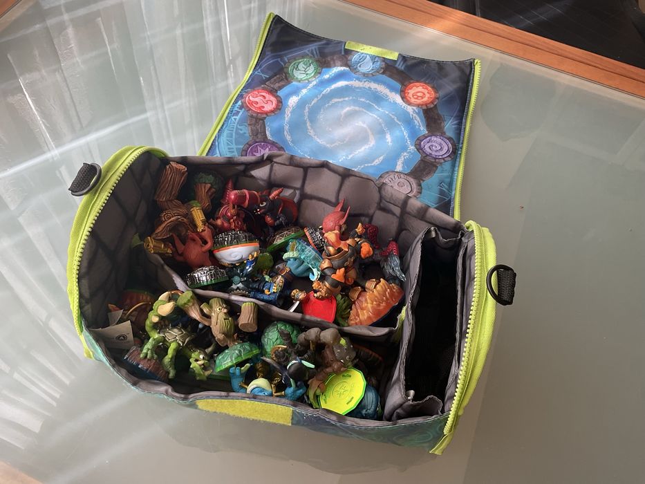 Pack skyalanders saco e bonecos