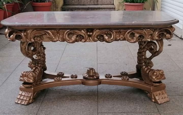 Vendo mesa igual muito antiga