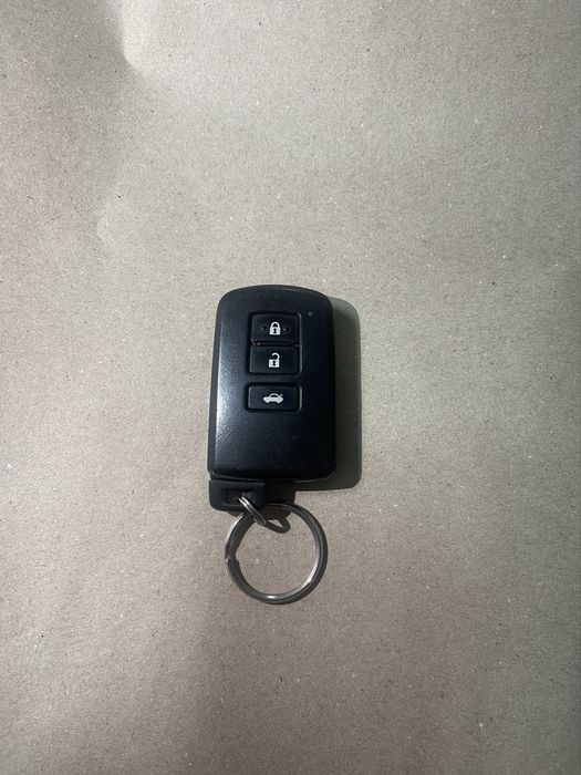 Ключ Toyota Camry 50 Європа