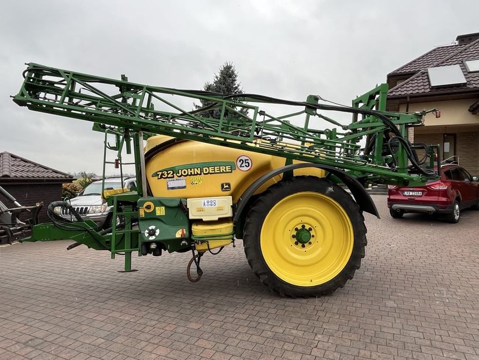 Opryskiwacz John Deere 732 .3200l.21m.2011r.