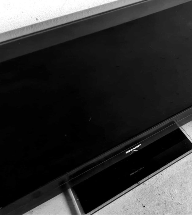 Sprzedam telewizor - sprawny - 2 szt. x 32"- Sharp i JVC