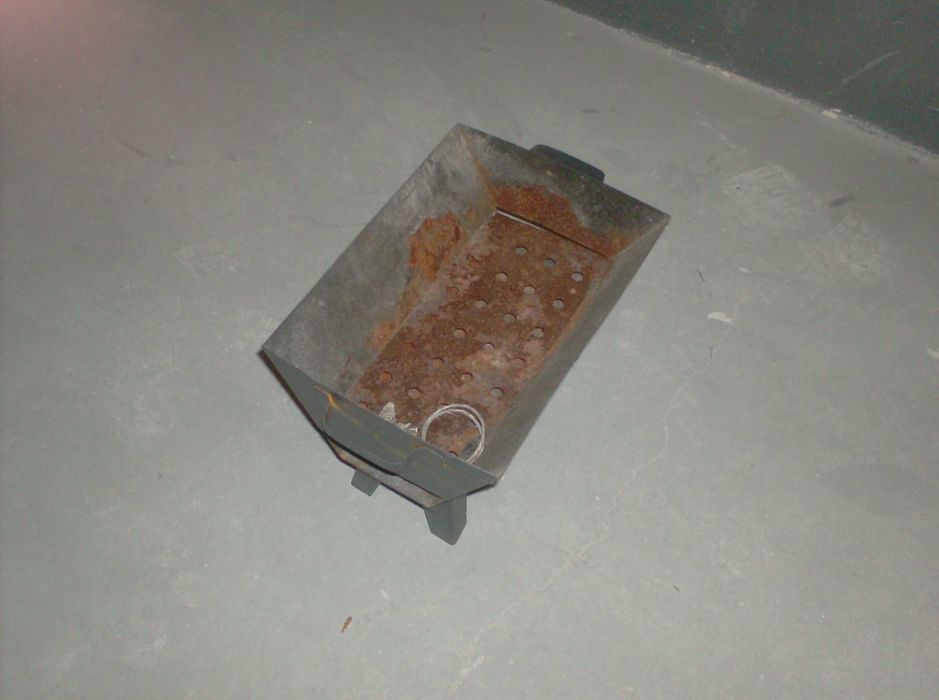 Fogareiro preto.