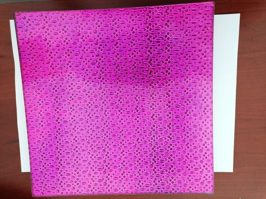 Prato de metal vidrado