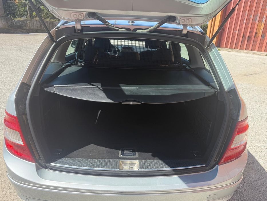 Mercedes C220 Avangarde (2008)