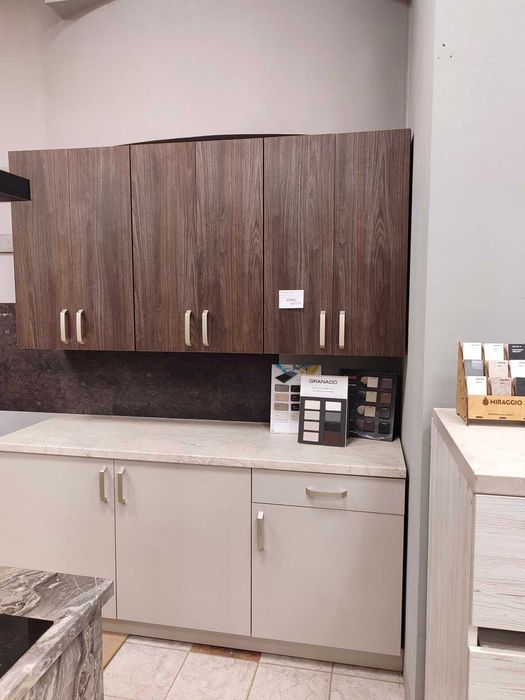 Продам кухню 1,8 метра новую! Отличная цена!