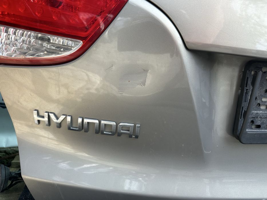 Кришка багажника, ляда, кляпа Hyundai IX35 Tucson 2010-2015 Дефект