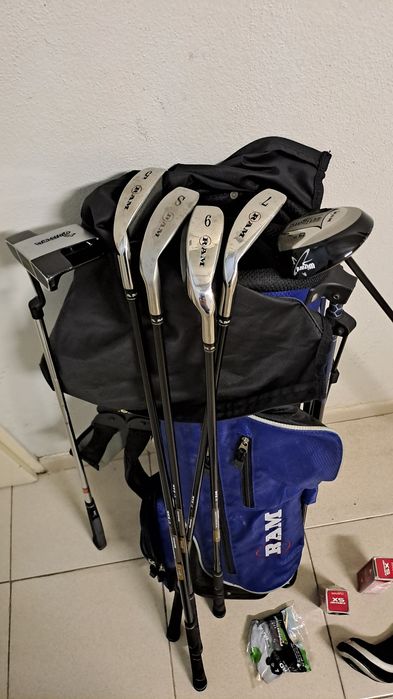 Saco golfe RAM com 4 tacos e 1 madeira e 6 bolas