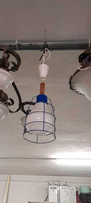 Candeeiros de teto diversos