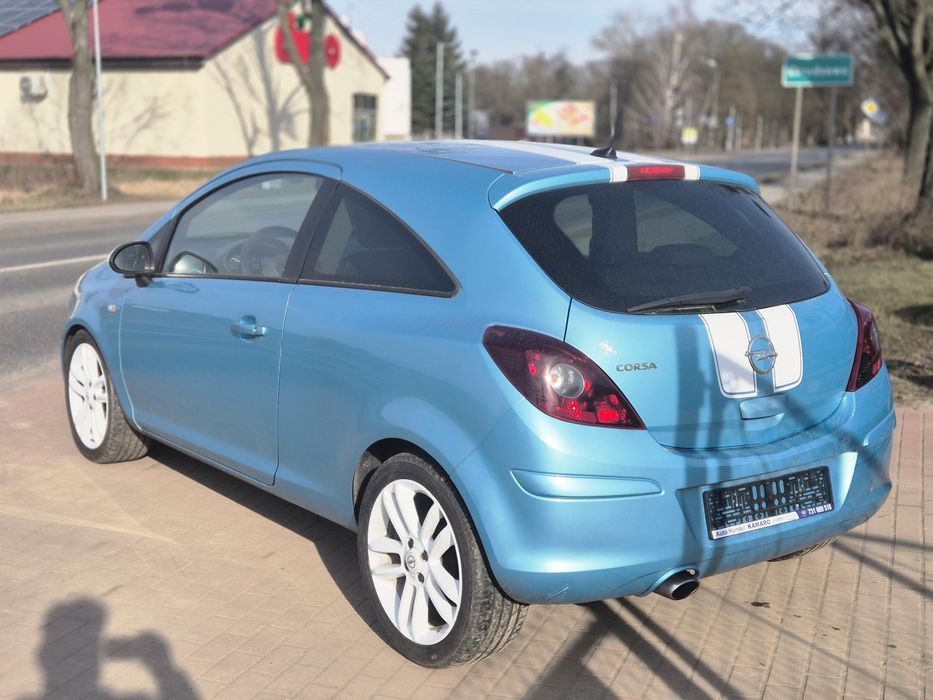 * OPEL CORSA D * LIFT * 1.4 Benzyna * Klimatyzacja * Alu 17 *