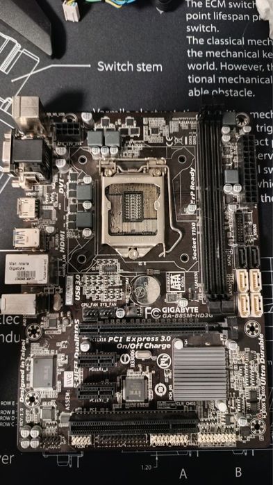 Материнская плата gigabyte