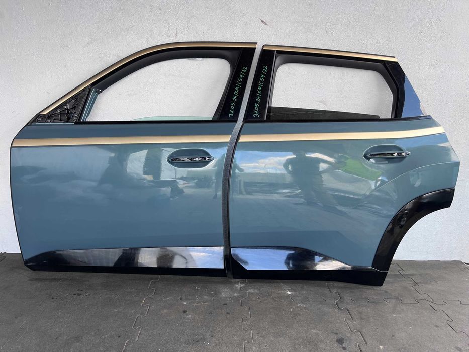 Двери передние задние правые левые BMW XM G09 разборка