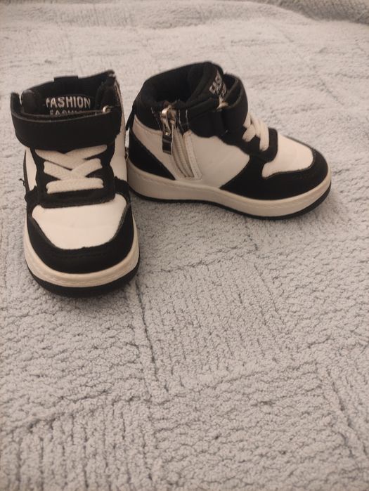 Кросівки, хайтопи черевики 20 розмір