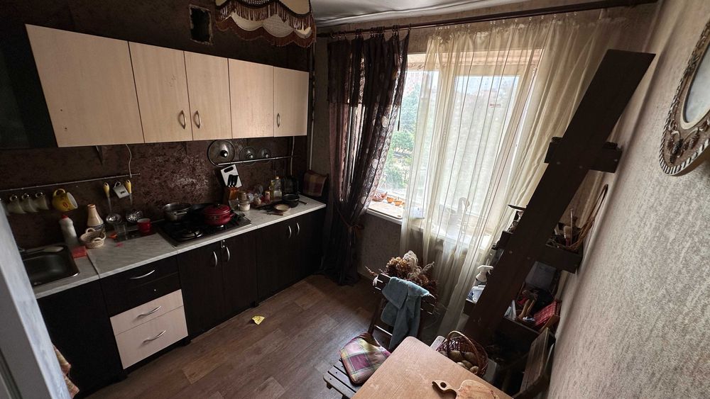 Продаж 3к. чешки на Подолі зуп.Б.Хмельницького 3 поверх 60м2