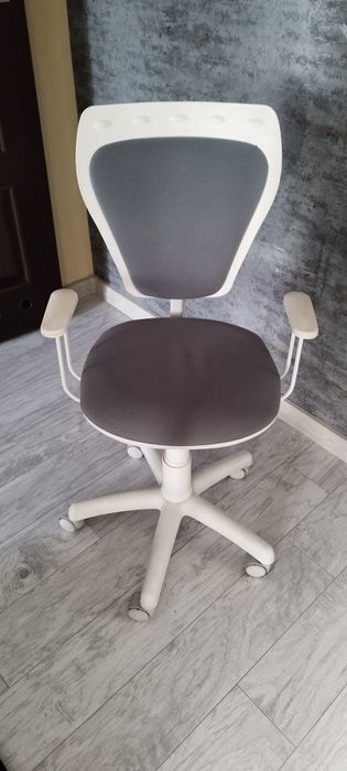 Krzesło obrotowe młodzieżowe