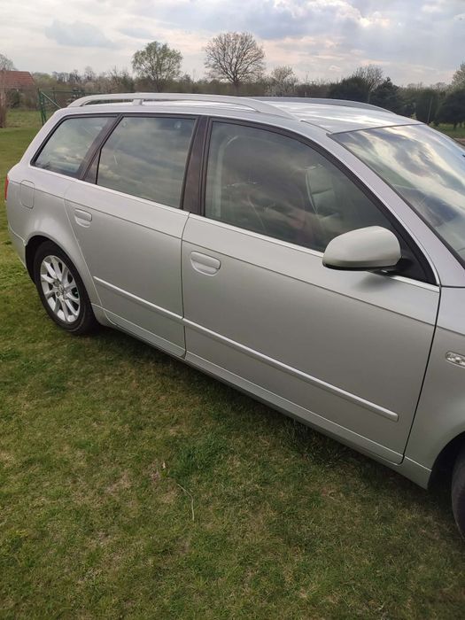 SprzedamAudi a4b7