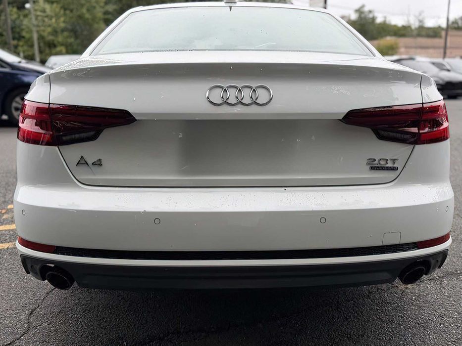 Audi A4      2018