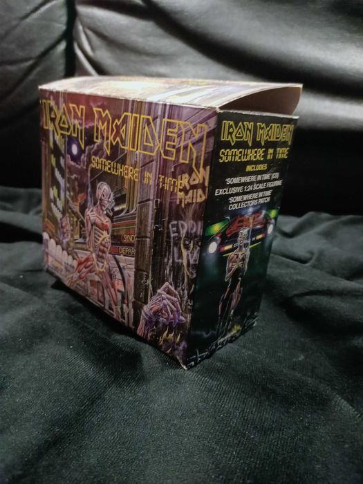 Iron Maiden-Somewhere In Timer,box