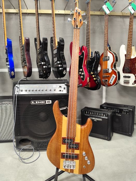 Gitara basowa bezprogowa NoName