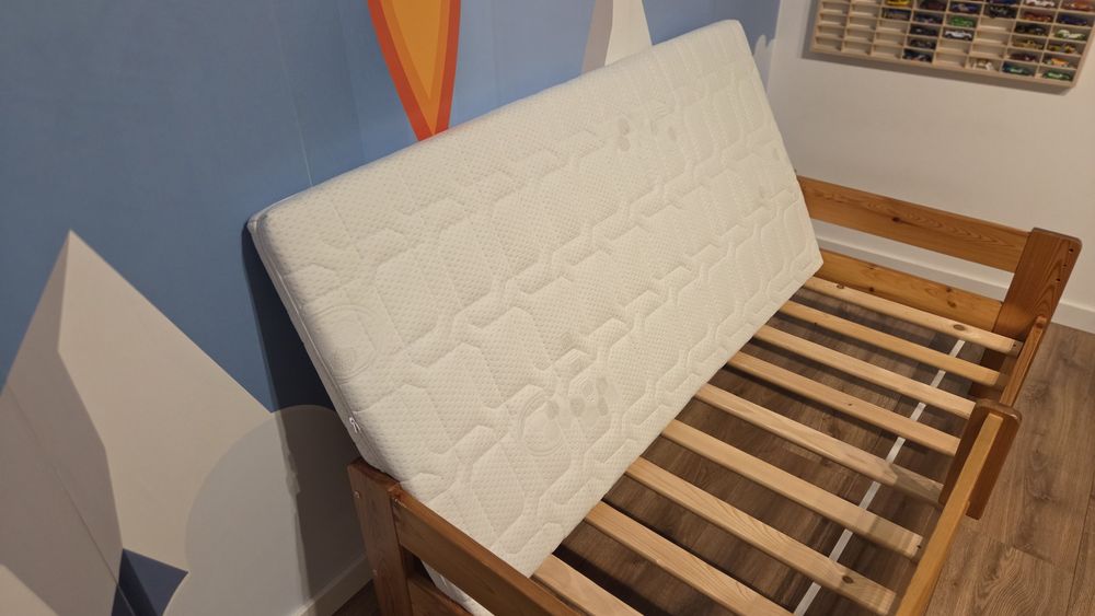 Łóżko  drewniane dziecięce 80x160