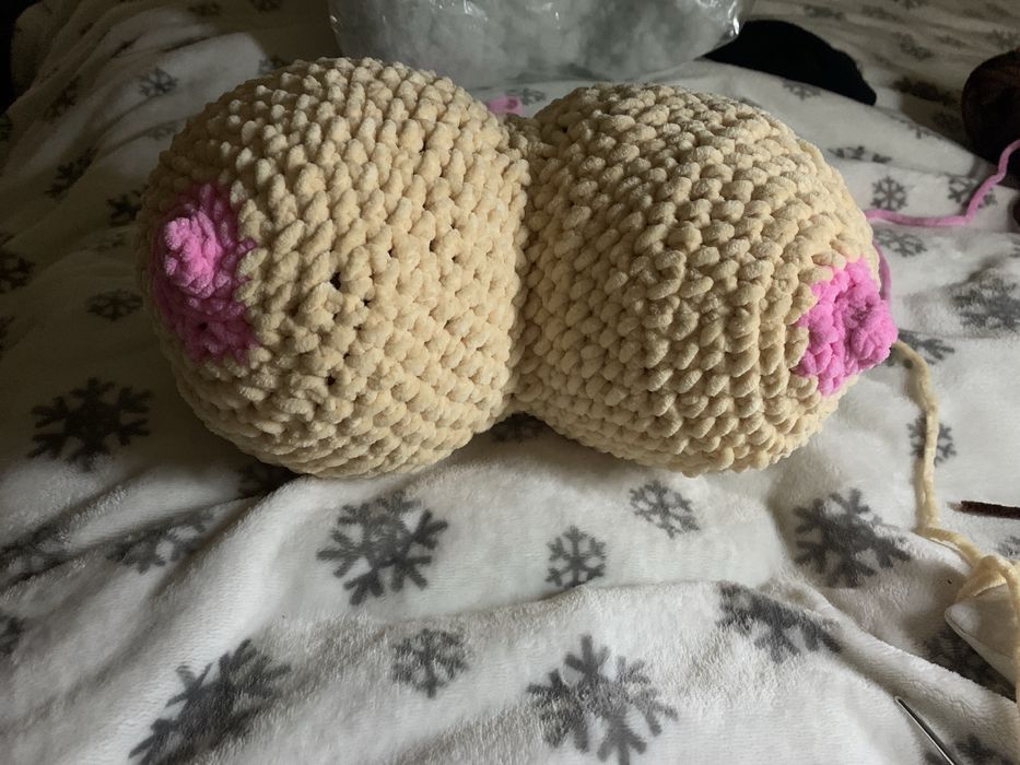 Груди подушка на індивідуальне замовлення