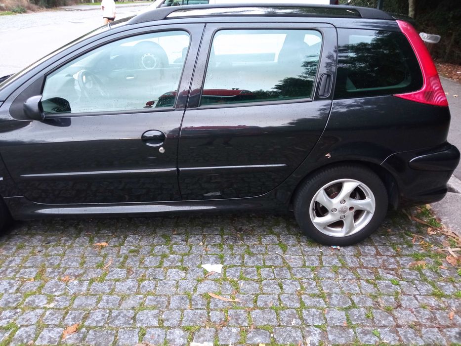 Peugeut 206 sw 155.000 KM bem estimado