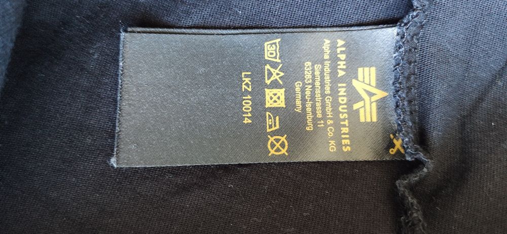 Koszulka  T-shirt  Alpha INDUSTRIES Klasyczny (Basic Logo) czarny