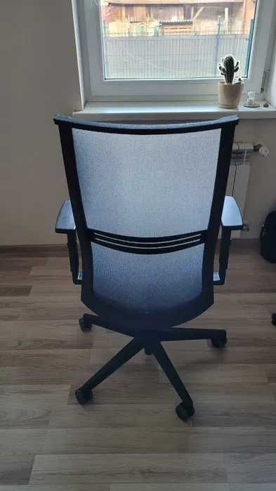 Fotel biurowy - stan bardzo dobry