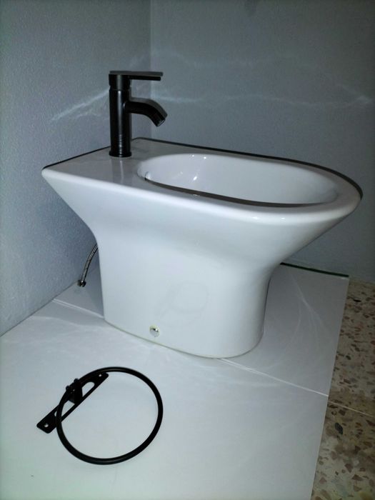 Bidé, Torneira e acessórios (novo)